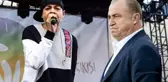 Alandaki dev ekrana yansıttılar! Fatih Terim, ünlü rapçi Ceza'nın konserine damga vurdu