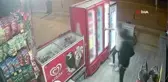 Markette ardı ardına yaşanan hırsızlık anları kamerada