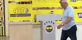Mircea Lucescu, Fenerbahçe taraftarının Putin tezahüratına tepki göstererek maç sonu basın toplantısına çıkmadı
