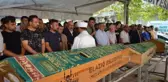 EŞİNDEN SONRA YEĞENİ VE 2 AĞABEYİNİ DE DEFNETTİ