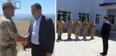 Görüntü karakol komutanının başını yedi! Askeri törenle karşılanan AK Parti il başkanı kendini böyle savundu