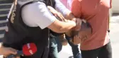 ÜSKÜDAR'DAKİ ELİF GÜNEŞ CİNAYETİ ADLİYEYE SEVK EDİLİRKEN İNSAN SEVDİĞİNİ ÖLDÜRMEZ DİYE BAĞIRDI