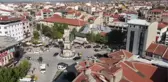 Afyon haberleri: AFYONKARAHİSAR - Emirdağ'ın çarşılarında gurbetçilerin gelişiyle hareketlilik yaşanıyor