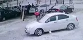 Otomobilin, elektrikli bisiklete çarpması sonucu 1 kişi yaralandı