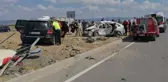 Son dakika haber... Çanakkale'de 2 otomobilin çarpıştığı kazada 2 kişi öldü, 5 kişi yaralandı