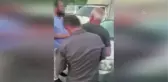 Seyyar satıcılardan rüşvet aldıkları belirlenen 2 zabıta yakalandı