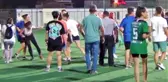 Kadın futbolcular yeşil sahayı ringe çevirdi