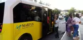 Toplu taşıma sürücüleri kapıyı açık bırakarak tehlike saçıyor