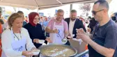 Üsküdar'da binlerce kişiye aşure ikram edildi