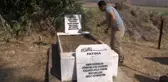 Meçhul askere mezarlık görevlisi sahip çıktı