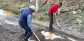 Selin getirdiği çamur ve toprak yolu kapattı, mahalleli mahsur kaldı