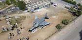 Son dakika haber... Türkiye'de ilk kez karadan yürütülen F4 savaş uçağı, Bilim Merkezi'ne yerleştirildi