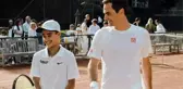 Ünlü tenisçi Federer, yıllar önce verdiği sözü tutarak herkesi kendine hayran bıraktı