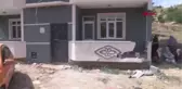 HATALI SOLLAYAN ARACA ÇARPMAMAK İÇİN EVİN BALKONUNA ÇARPTI