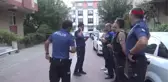 İSTANBUL-AVCILAR'DA ÇATLAKLAR OLUŞAN 4'ER KATLI İKİ BİNA TAHLİYE EDİLDİ