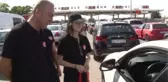Kapıkule'de gurbetçilere kuruyemiş ikramı yapıldı