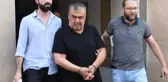 Komşularını pompalı tüfekle vuran ünlü şarkıcı Metin Işık adliyeye sevk edildi