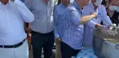 Van gündem haberleri... Bülent Kuşoğlu, Edremit Kitap Fuarı'nda Ziyaretçilere Aşure Dağıttı