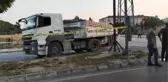 BÜYÜKÇEKMECE'DE BİSİKLETİYLE TIR'IN ALTINDAN KALAN ÇOCUK AĞIR YARALANDI