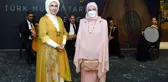 Emine Erdoğan, Malezya Kraliçesi Tunku Azizah ile bir araya geldi