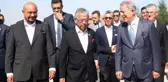 Bakan Akar ve Malezya Kralı Şah'tan savunma sanayisi şirketine ziyaret