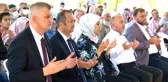 Depremde yaşamını yitirenler için eller semaya açıldı