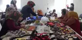 Kadınların atık malzemelerden yaptığı baykuş çantalarına yoğun ilgi
