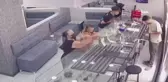 Son dakika haberi... İzmir'de kuyumcudan hırsızlık yapan kadınlar kamerada