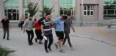 Son dakika haber: Oto hırsızlığı iddiasıyla yakalanan 2 kişi tutuklandı