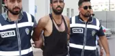 FİRARİ HÜKÜMLÜ, HAVALANDIRMA BOŞLUĞUNDA YAKALANDI