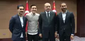Mesut Özil, Cumhurbaşkanı Erdoğan'ın kendisine hediye etti saati sosyal medyadan paylaştı