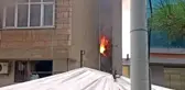 Boş daire alevlere teslim oldu