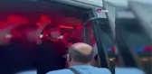 Beylikdüzü'nde minibüs şoförü, tartıştığı kadın yolcunun telefonunu böyle almaya çalıştı