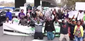 Kenya'da Seçim Komisyonu çalışanlarının öldürülmesi protesto edildi
