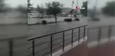 Tekirdağ haberleri... Tekirdağ'da sağanak yağış yolları nehre çevirdi