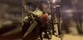 3 araca çarptıktan sonra takla atan otomobili vatandaşlar el birliğiyle böyle kaldırdı