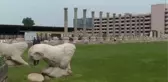 Smyrna Tiyatrosu'ndaki kazıda bulunan heykel başı koruma altında