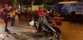 Halk otobüsüne arkadan çarpan otomobil kağıt gibi ezildi: 1 ölü, 3 yaralı