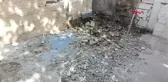 ÇUKURDAKİ TAŞ YIĞININI KAFATASI ZANNEDİNCE PANİK YAŞADI