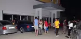 BORCU NEDENİYLE OTELİN ELEKTRİĞİ KESİLDİ; TATİLCİLER İŞLETMEYE TEPKİ GÖSTERDİ