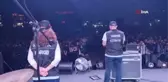 Konser izleyicileri uyuşturucu ile mücadele konusunda bilgilendirildi