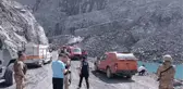 KAMYON GÖLETE DÜŞTÜ, KAYIP SÜRÜCÜ ARANIYOR