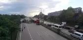 Servis aracı devrilen tıra çarptı: 5 yaralı