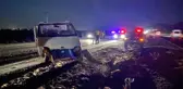 Son dakika haber! Hatay'da kamyonet ile otomobil çarpıştı: 6 yaralı