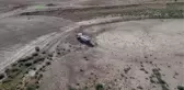 Yayla dönüşü susuzluktan bitkin düşen koyunlara tankerlerle su taşındı