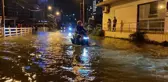 Tayland 20 yılın en şiddetli muson yağmurlarıyla mücadele ediyor