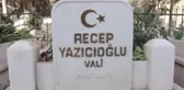 Aydın gündem haberleri: Merhum Vali Recep Yazıcıoğlu Aydın'daki kabri başında anıldı