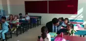 AĞLAYIP SINIFI TERK EDEN ÖĞRENCİYİ KAYMAKAM İKNA ETTİ