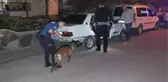 Husumetli olduğu iki kardeşin aracını ve evini kurşunladı