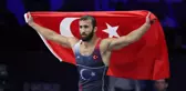 Milli güreşçi Burhan Akbudak, dünya şampiyonu oldu